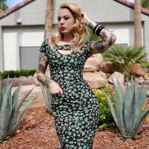 Sierra Pencil in 1940's Floral Print